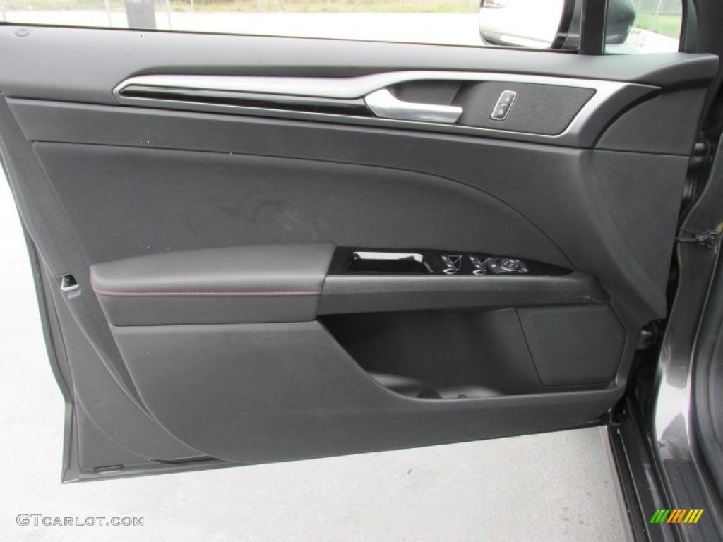 2015 Ford Fusion SE Charcoal Black Door Panel Photo #101936108