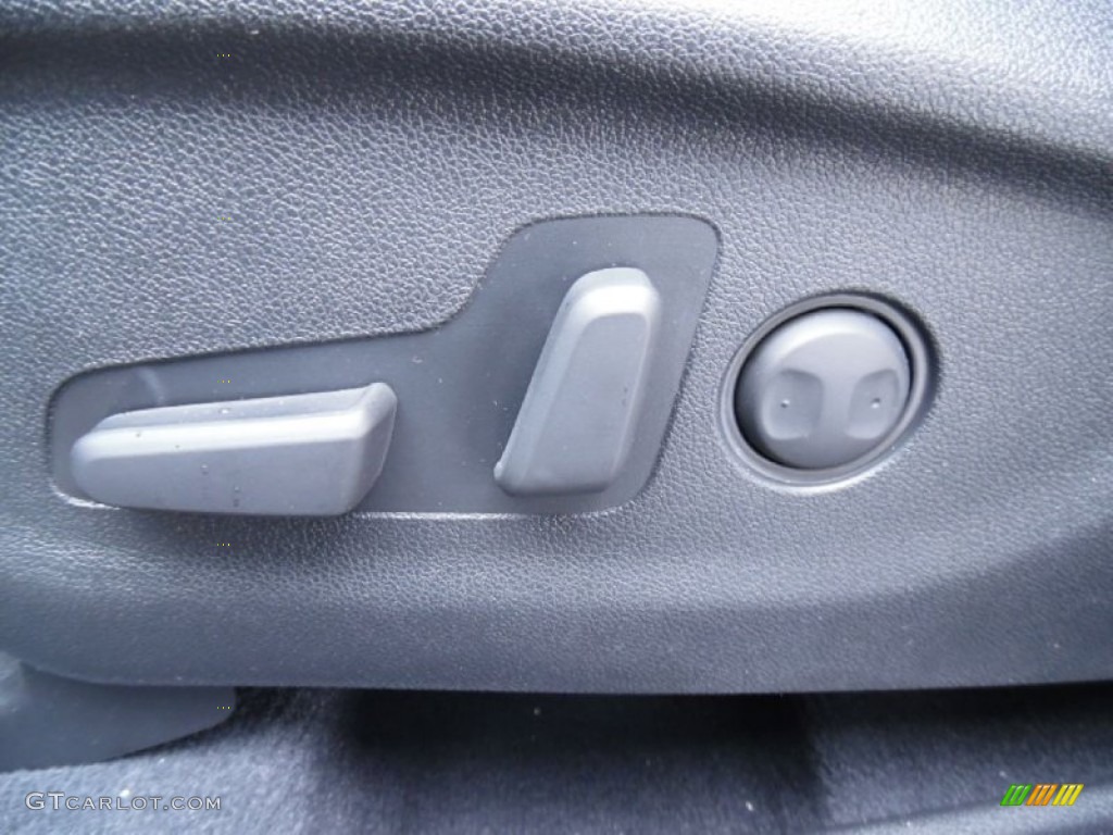 2016 Kia Sorento LX AWD Controls Photo #101936774