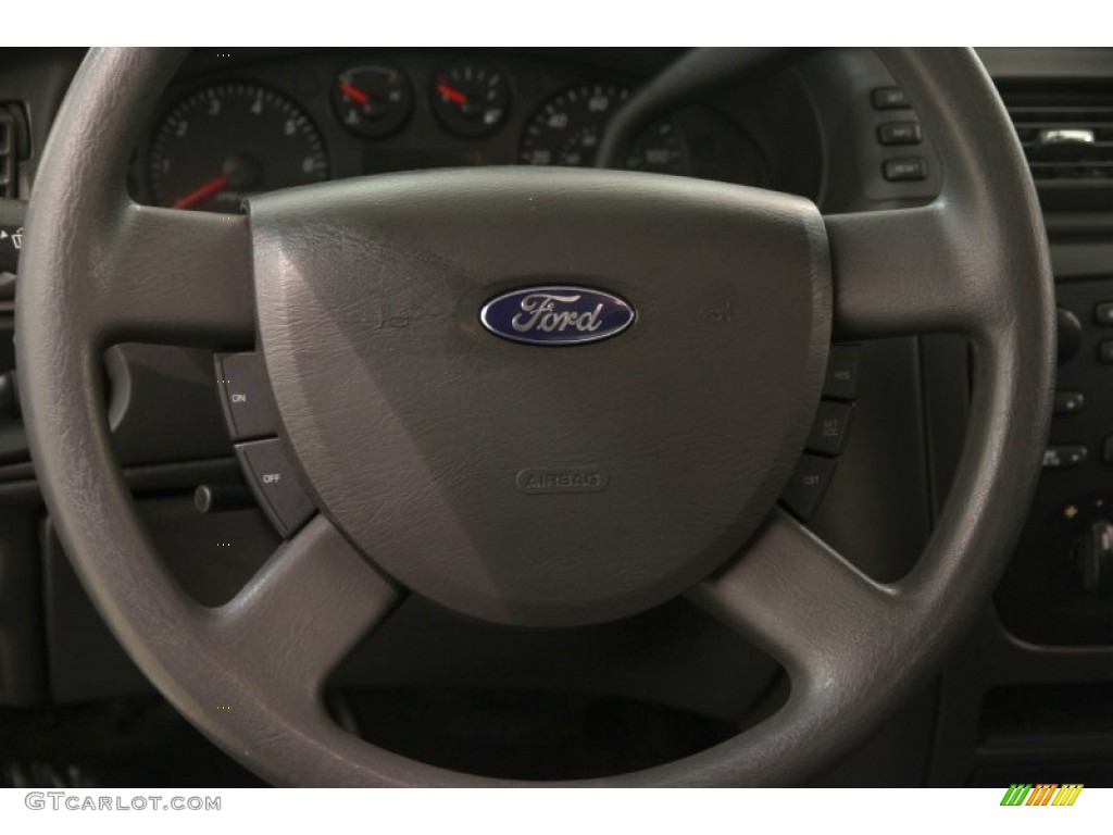 2004 Ford Taurus SE Sedan Dark Charcoal Steering Wheel Photo #101937444