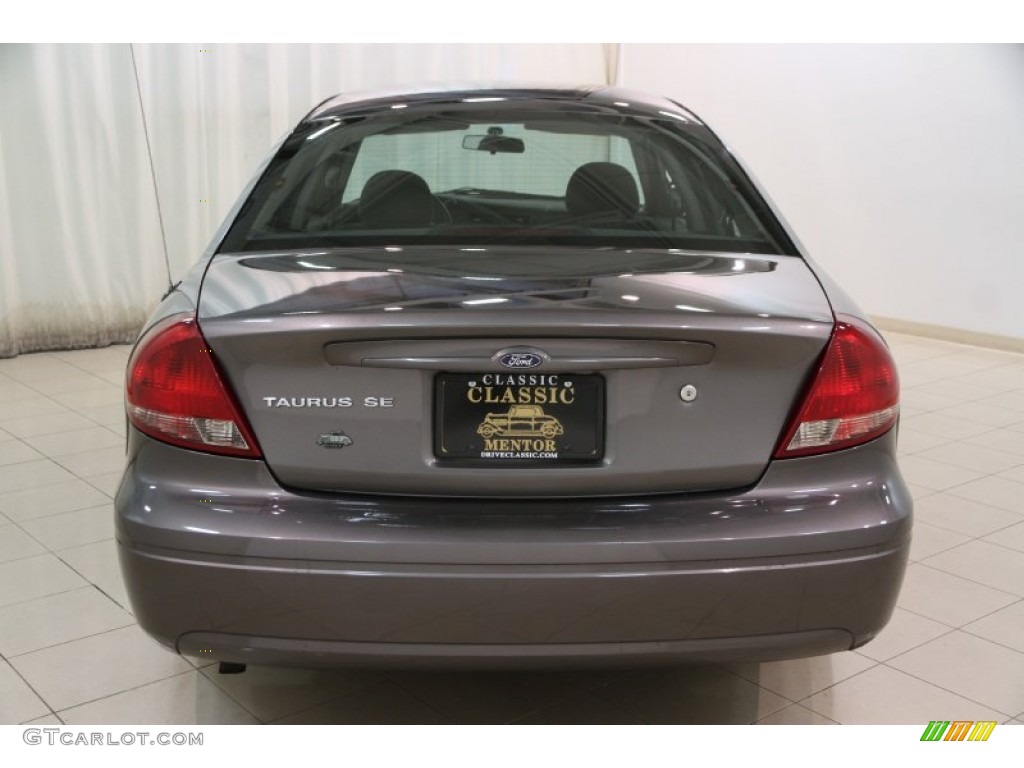 2004 Taurus SE Sedan - Dark Shadow Grey Metallic / Dark Charcoal photo #12