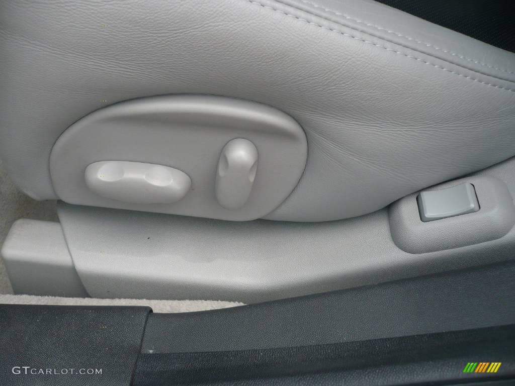 2006 CTS Sedan - Silver Smoke / Light Gray/Ebony photo #22