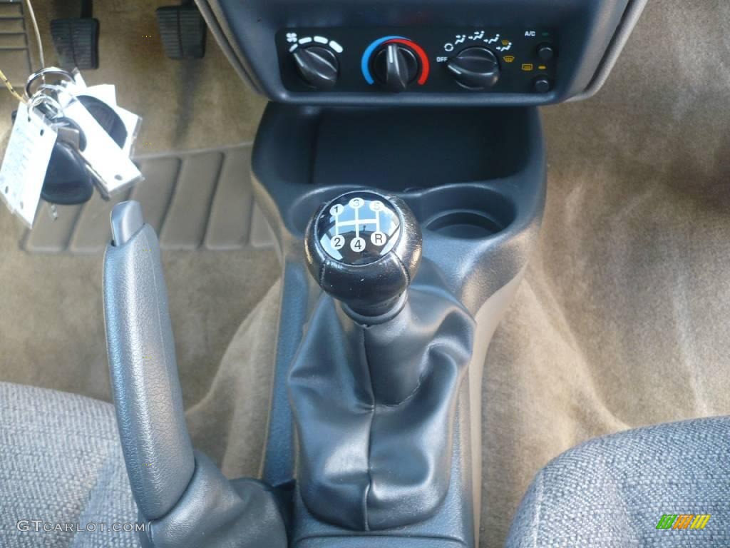 2000 Cavalier Coupe - Bright White / Neutral photo #16