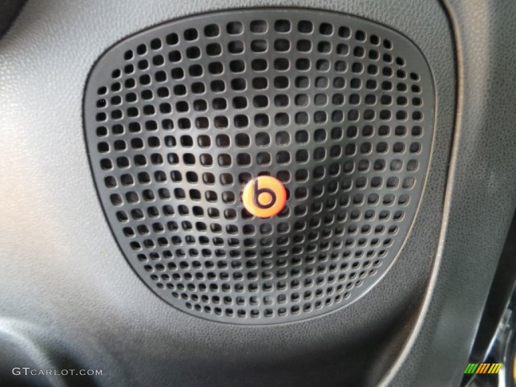 2014 Fiat 500L Lounge Audio System Photos