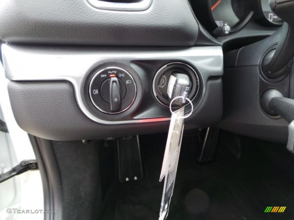 2014 Porsche Cayman S Controls Photo #101953259
