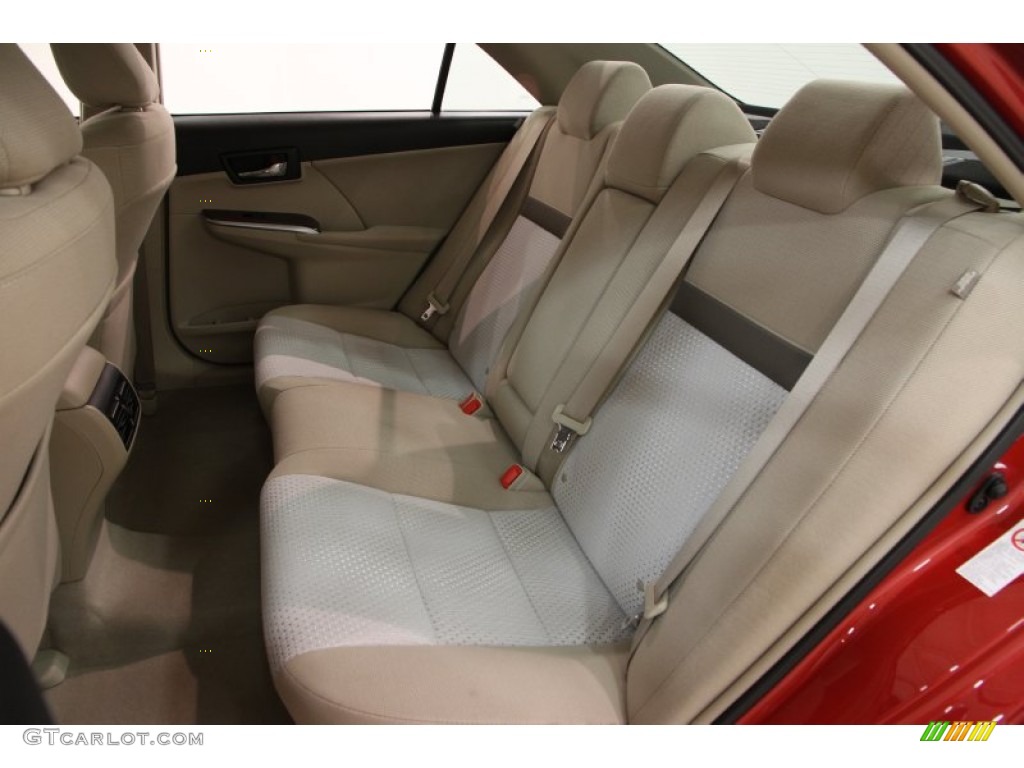2012 Toyota Camry XLE Rear Seat Photos