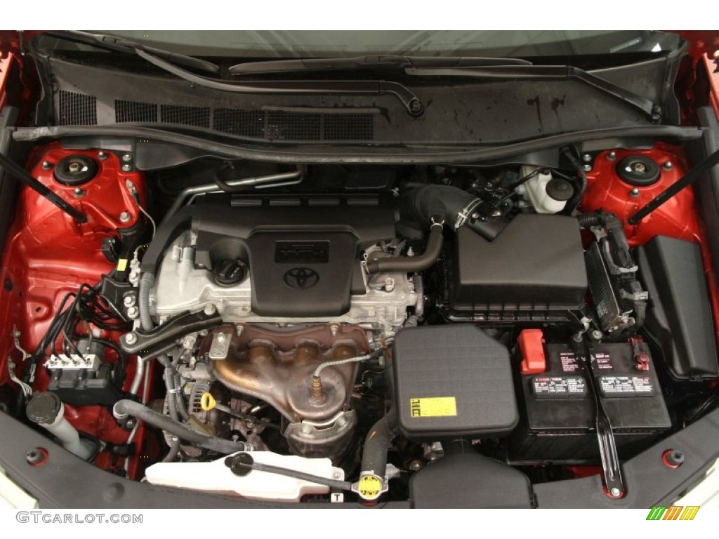 2012 Toyota Camry XLE Engine Photos