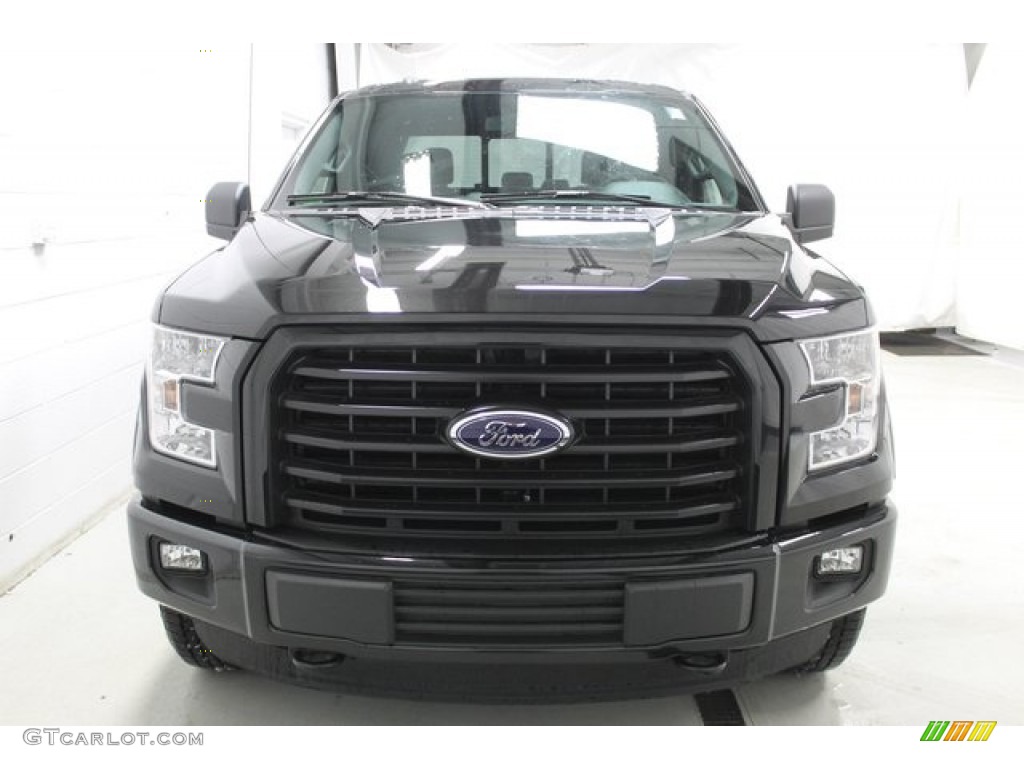 2015 F150 XLT SuperCrew 4x4 - Tuxedo Black Metallic / Black photo #2