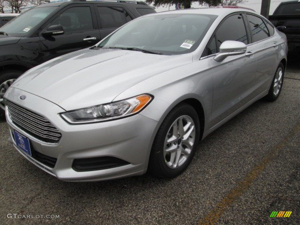 2015 Fusion SE - Ingot Silver Metallic / Charcoal Black photo #3