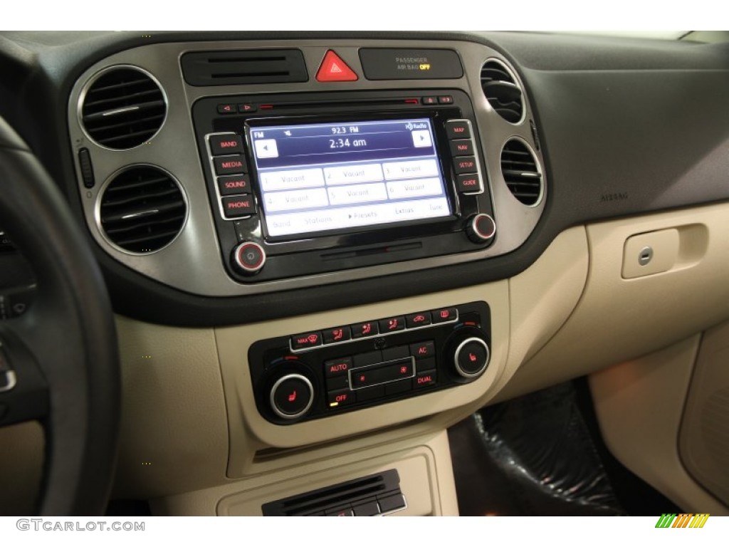 2011 Volkswagen Tiguan SEL 4Motion Controls Photo #101959661