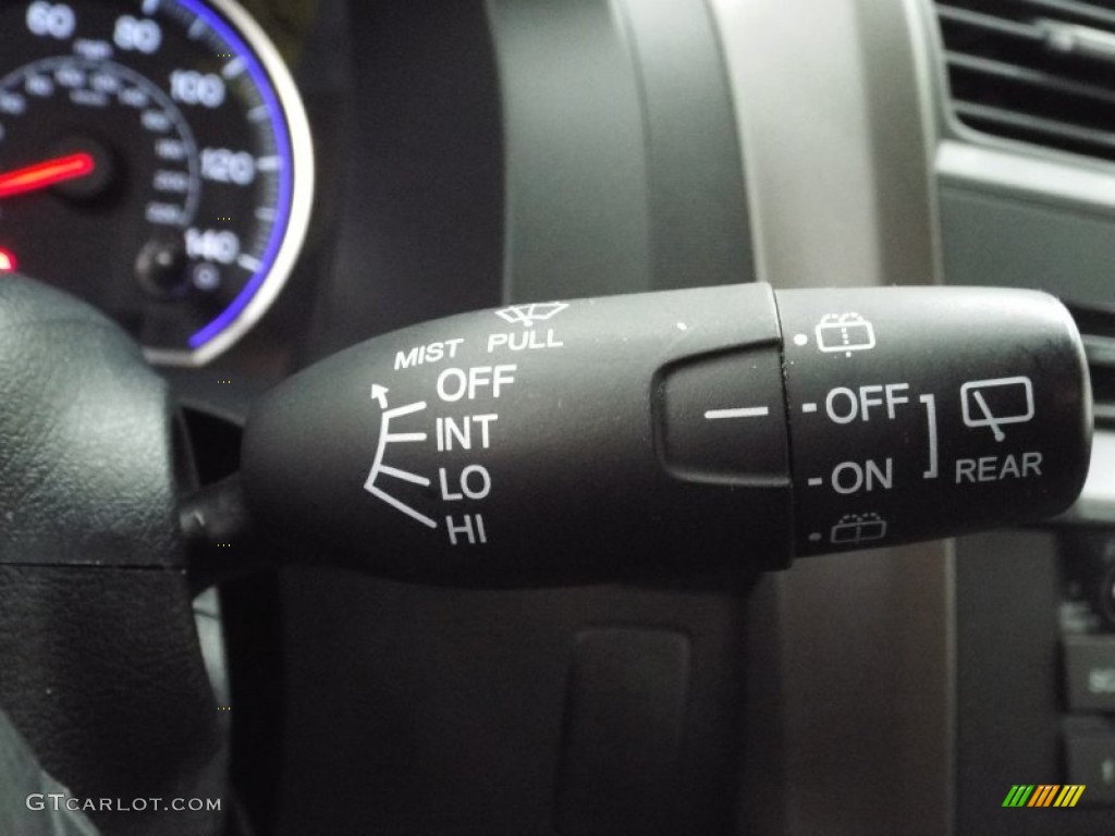 2011 Honda CR-V SE 4WD Controls Photo #101959757