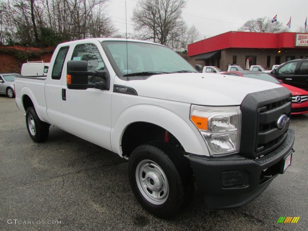 2013 F250 Super Duty XL SuperCab 4x4 - Oxford White / Steel photo #5