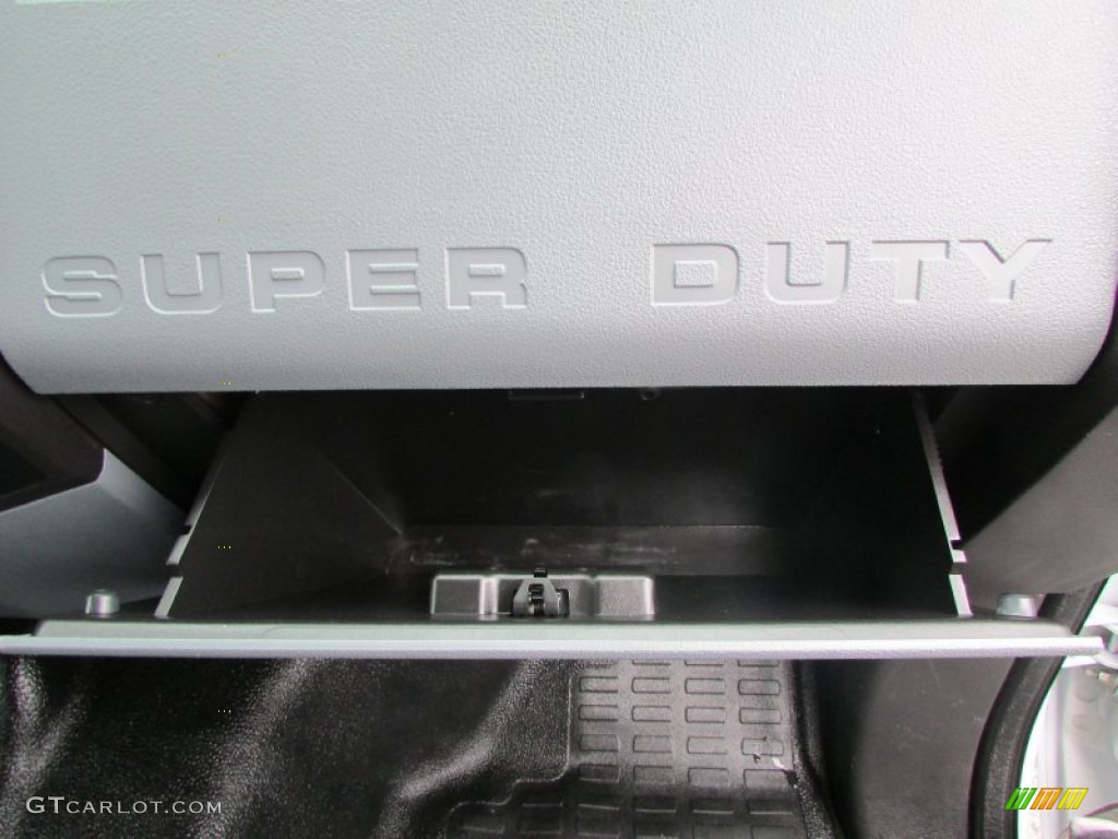 2013 F250 Super Duty XL SuperCab 4x4 - Oxford White / Steel photo #21