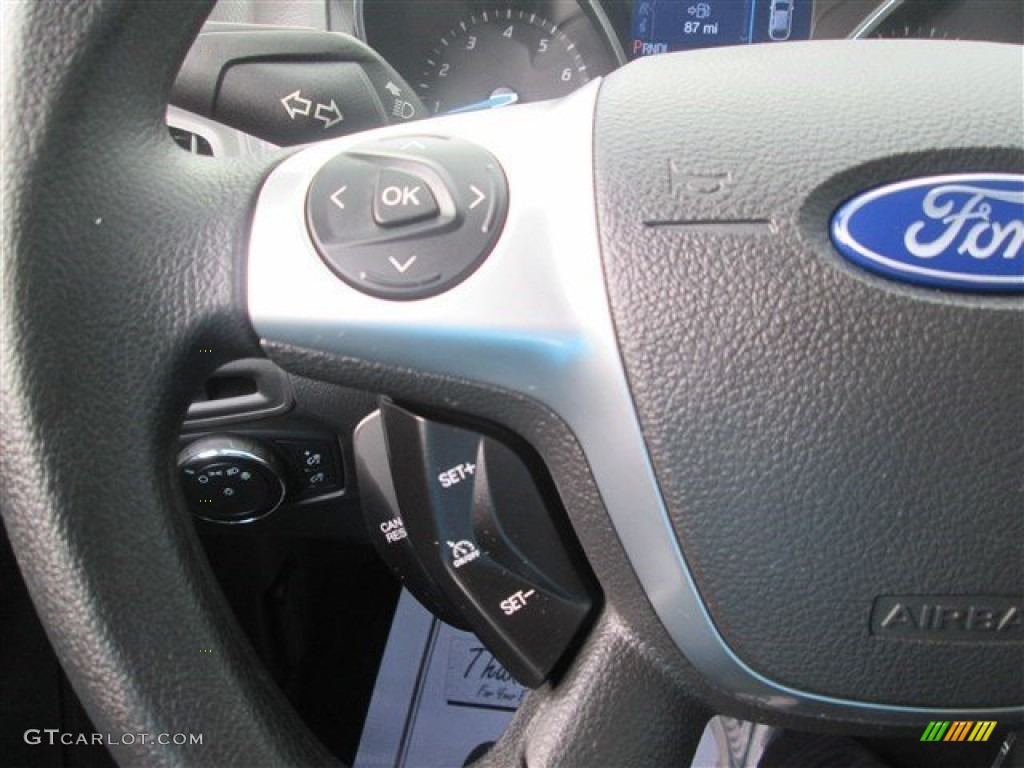 2014 Ford Focus SE Sedan Controls Photo #101960804