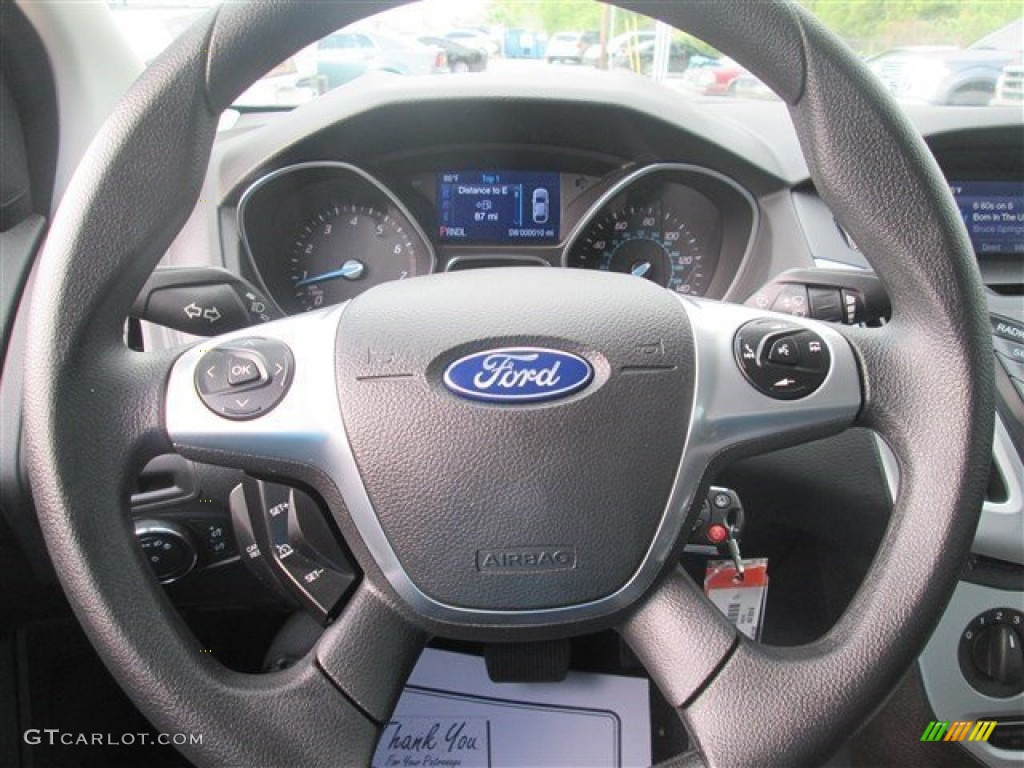 2014 Ford Focus SE Sedan Charcoal Black Steering Wheel Photo #101960848