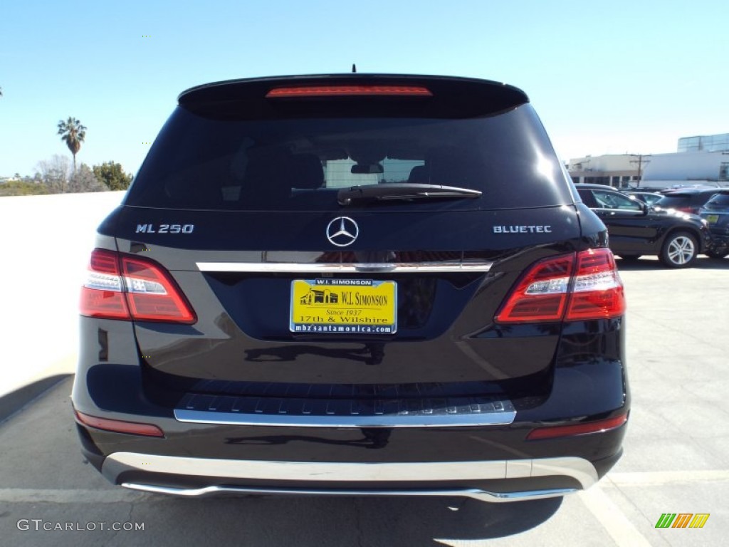 2015 ML 250 BlueTEC 4Matic - Obsidian Black Metallic / Black photo #5