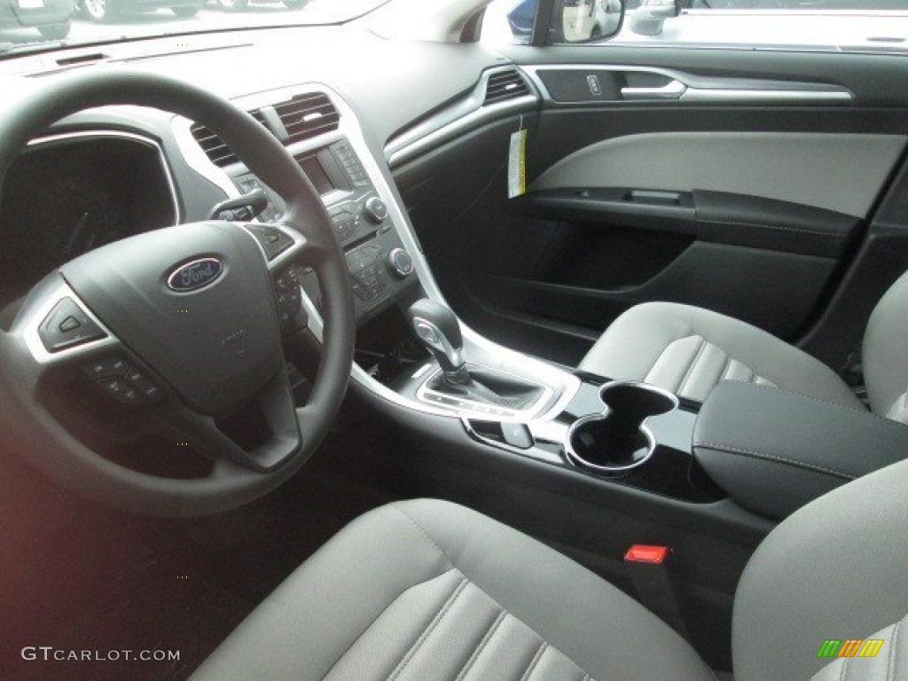 2015 Fusion S - White Platinum Metallic / Earth Gray photo #11