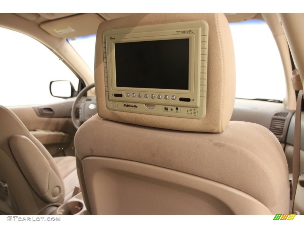 2011 Sedona LX - Cashmere Beige / Beige photo #14