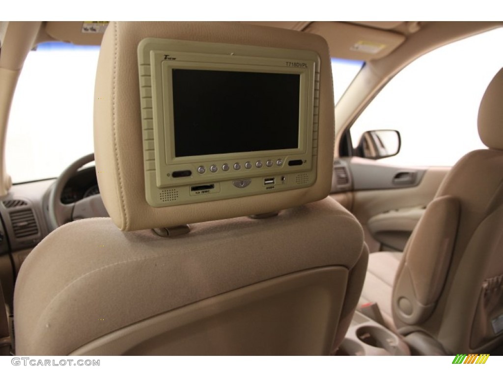 2011 Sedona LX - Cashmere Beige / Beige photo #16