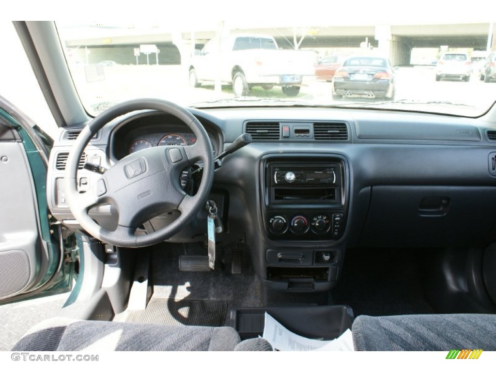 2001 Honda CR-V LX Dark Gray Dashboard Photo #101975939