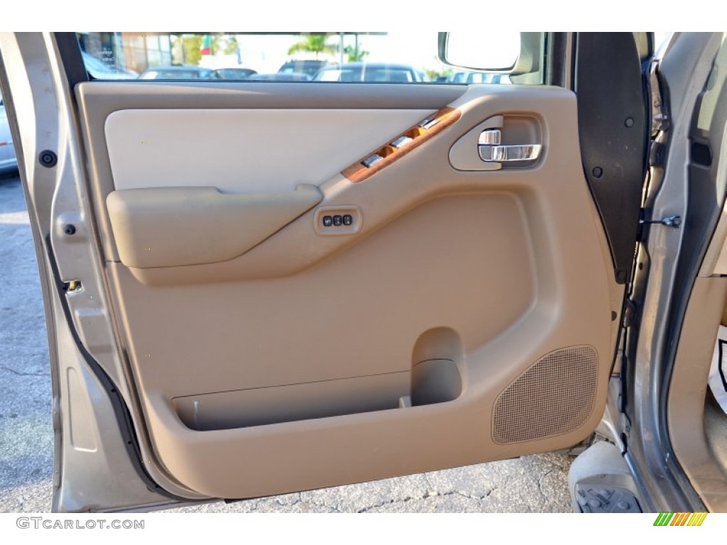 2006 Nissan Pathfinder LE Desert Door Panel Photo #101979143