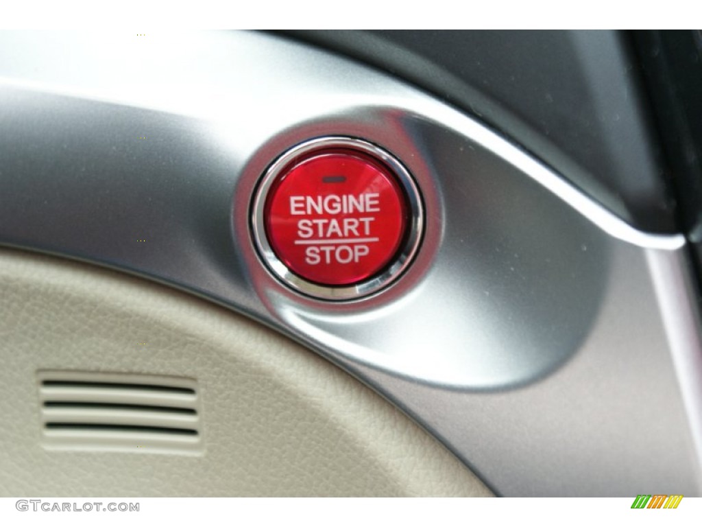 2016 Acura ILX Premium Controls Photo #101985092