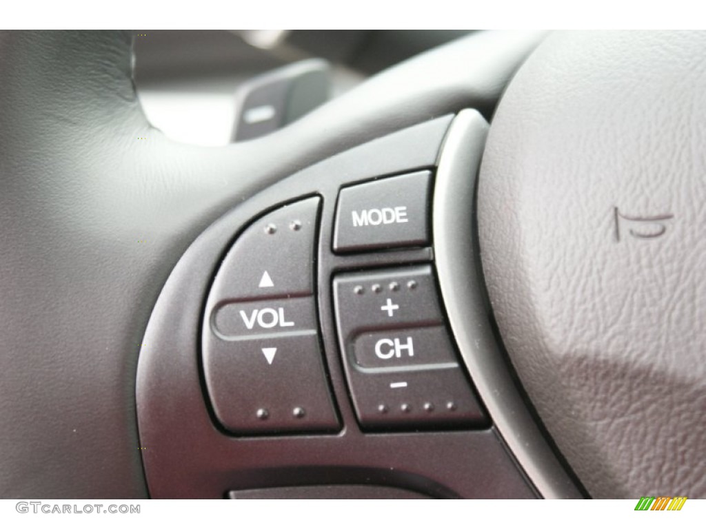 2016 Acura ILX Premium Controls Photo #101985155