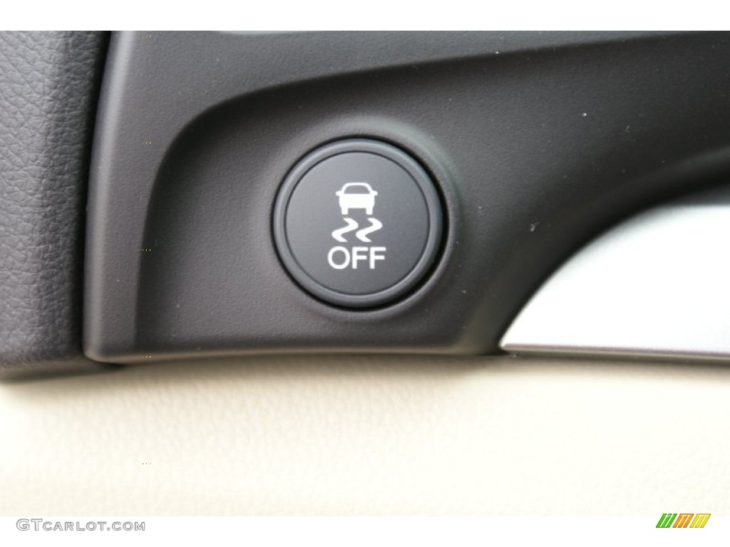 2016 Acura ILX Premium Controls Photo #101985167
