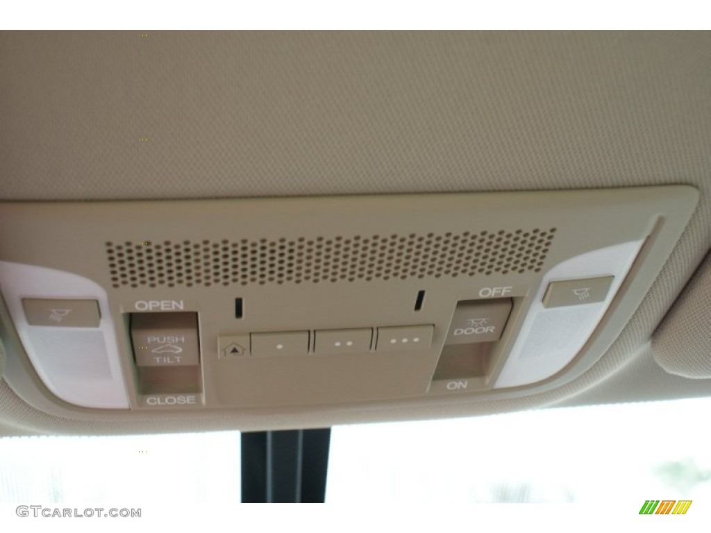 2016 Acura ILX Premium Controls Photo #101985218