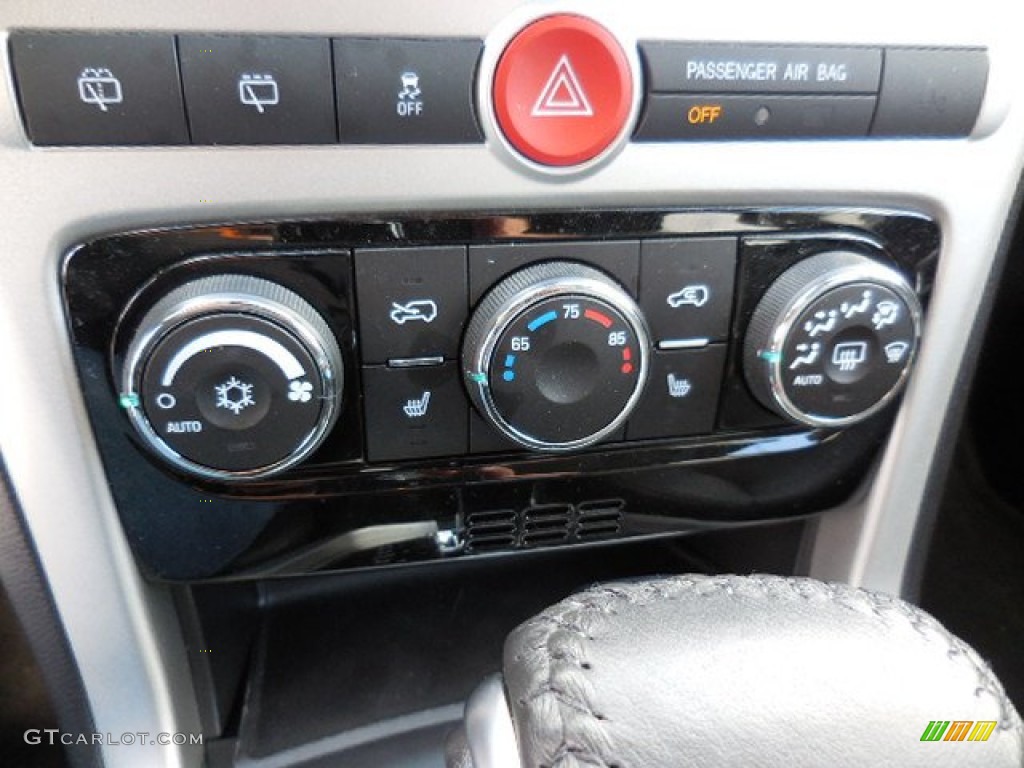 2015 Chevrolet Captiva Sport LTZ Controls Photo #101985815