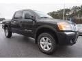 Front 3/4 View of 2015 Titan PRO-4X Crew Cab 4x4