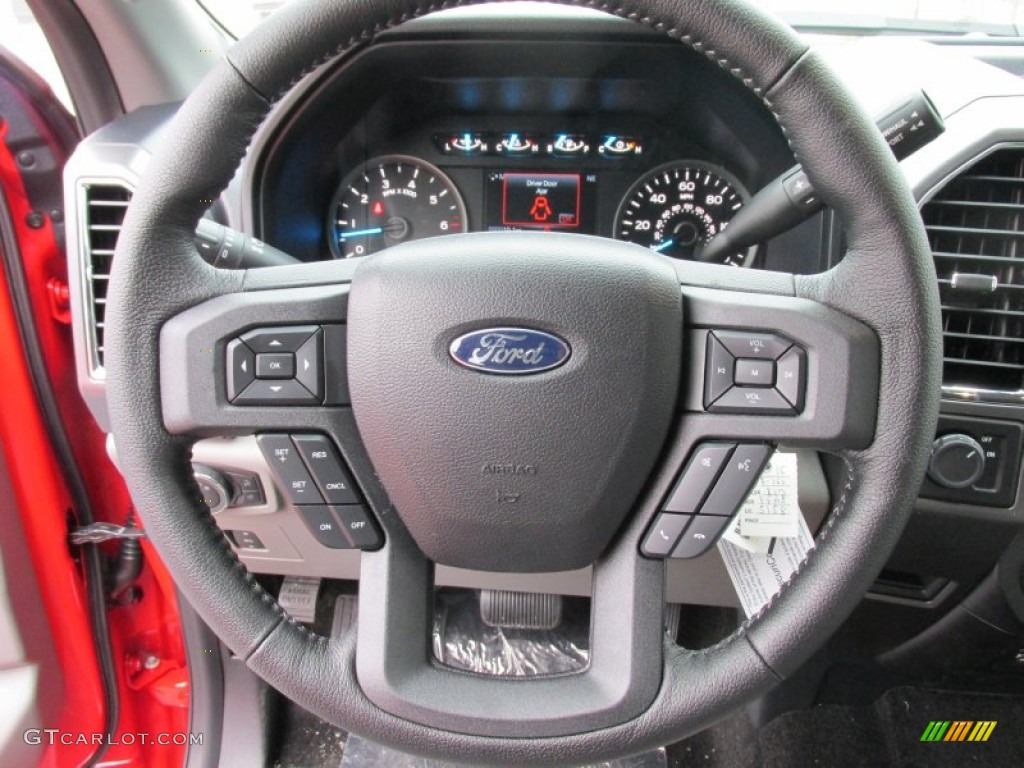 2015 Ford F150 XLT SuperCrew Medium Earth Gray Steering Wheel Photo #101989763