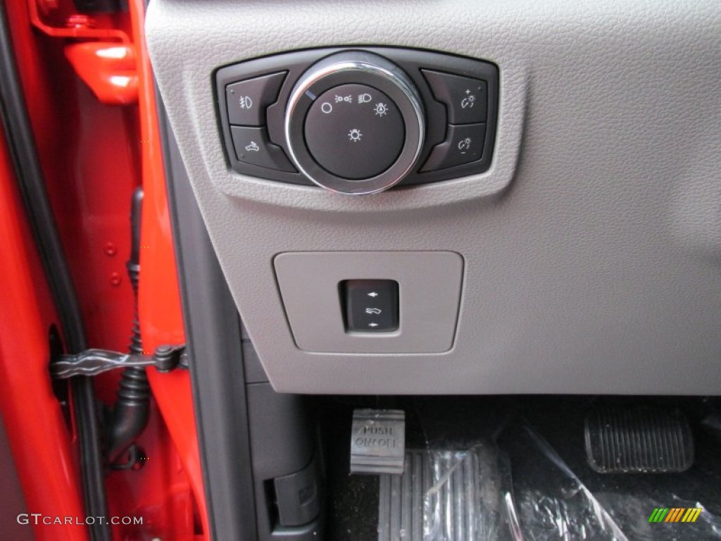 2015 Ford F150 XLT SuperCrew Controls Photo #101989778