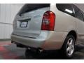 Shimmering Sand Metallic - MPV LX Photo No. 47