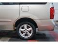 Shimmering Sand Metallic - MPV LX Photo No. 49