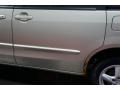 Shimmering Sand Metallic - MPV LX Photo No. 54