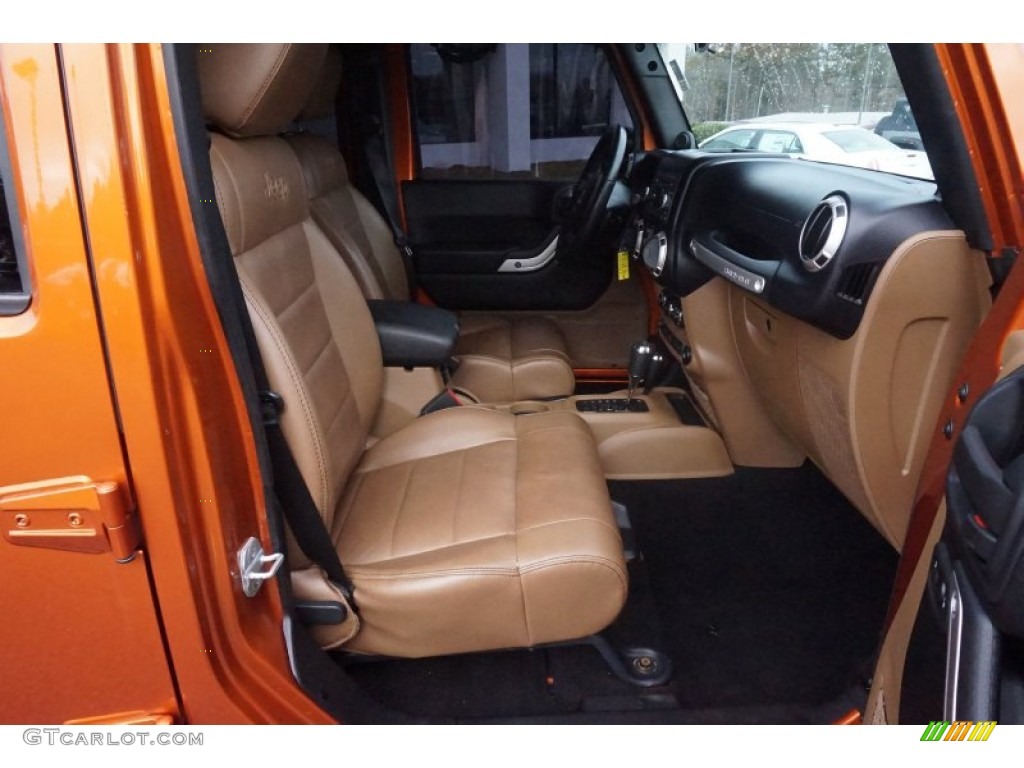2011 Wrangler Unlimited Rubicon 4x4 - Mango Tango Pearl / Black/Dark Saddle photo #18