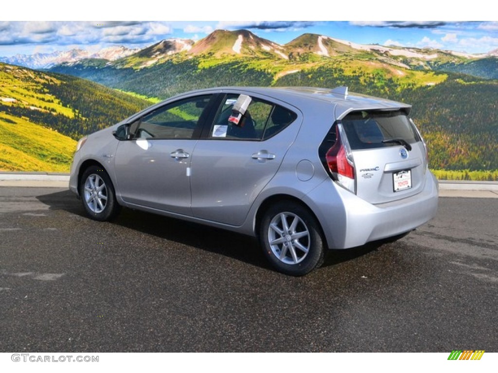 2015 Prius c Three - Classic Silver Metallic / Dark Blue/Black photo #3