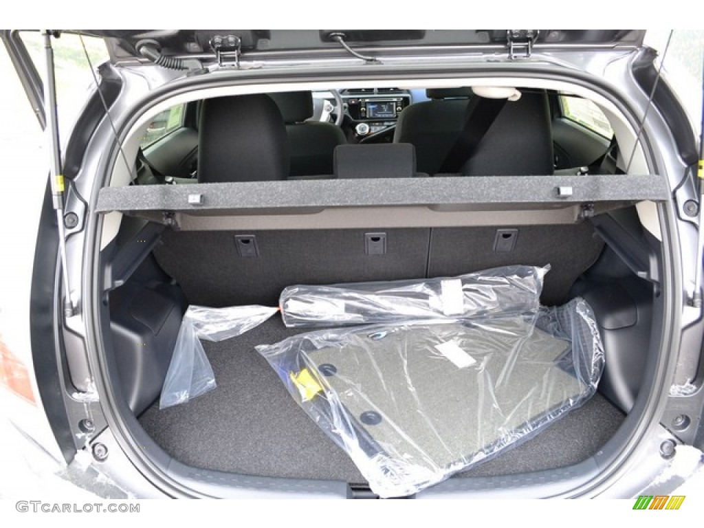 2015 Prius c Two - Magnetic Gray Metallic / Dark Blue/Gray photo #8