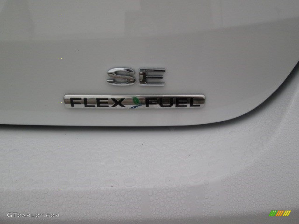 2015 Focus SE Sedan - Oxford White / Charcoal Black photo #9