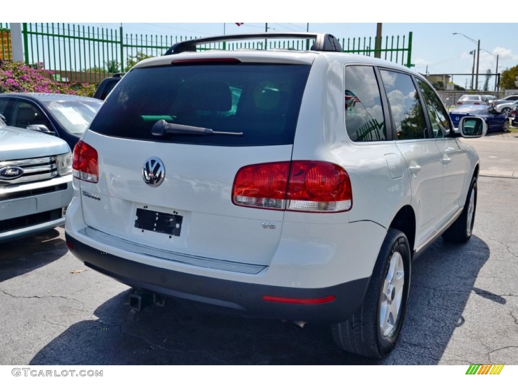 2005 Touareg V6 - Campanella White / Pure Beige photo #41