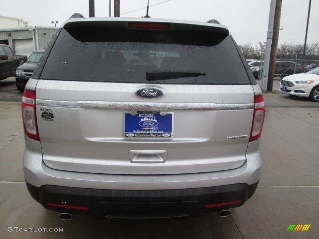 2015 Explorer FWD - Ingot Silver / Medium Light Stone photo #8