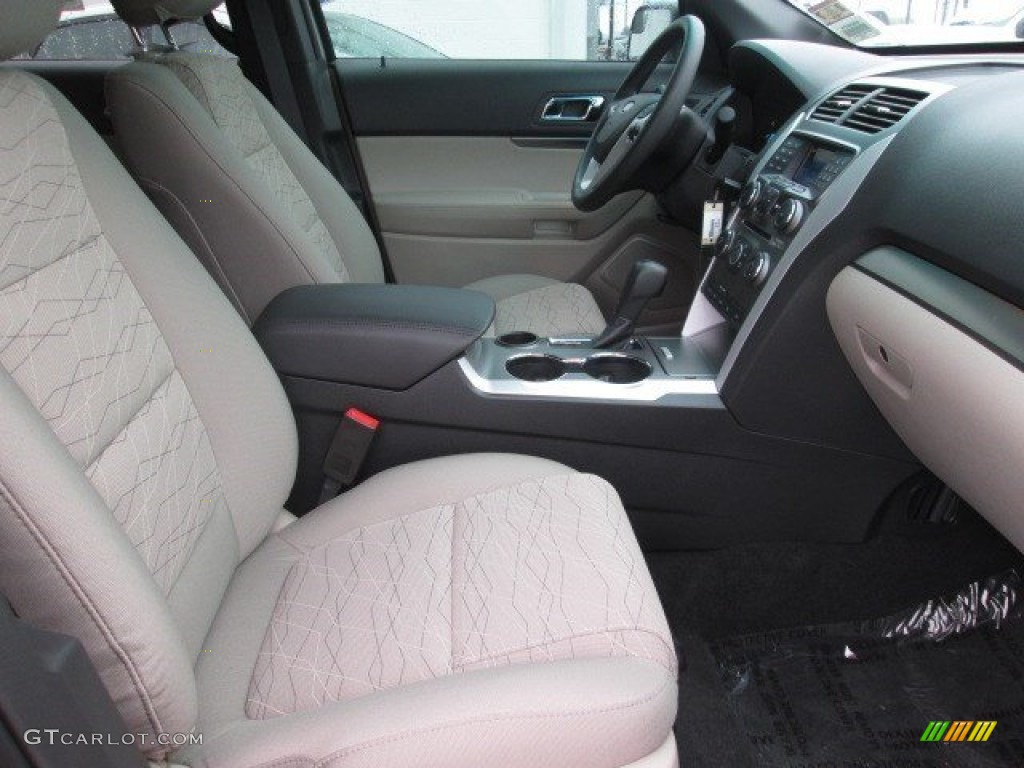 2015 Explorer FWD - Ingot Silver / Medium Light Stone photo #20