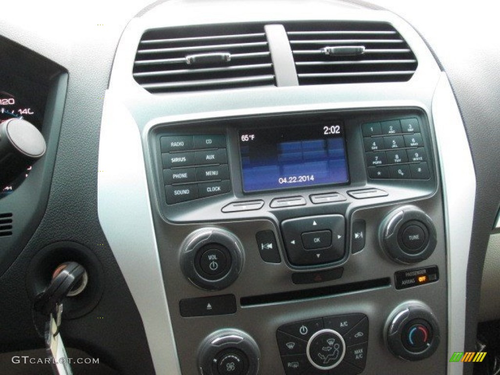 2015 Explorer FWD - Ingot Silver / Medium Light Stone photo #29