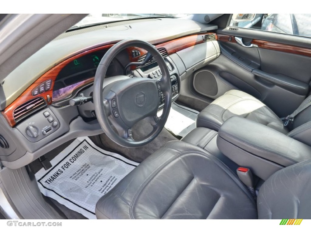 2002 DeVille Sedan - Sterling Metallic / Dark Gray photo #36