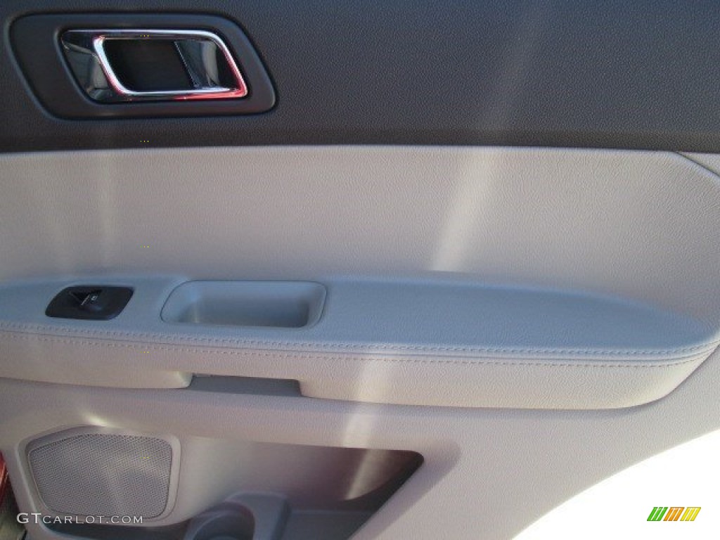 2015 Explorer FWD - Ruby Red / Medium Light Stone photo #17