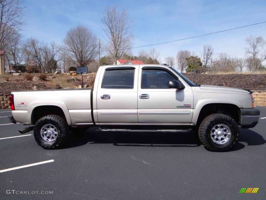 2004 Silverado 2500HD LT Crew Cab 4x4 - Sandstone Metallic / Tan photo #3