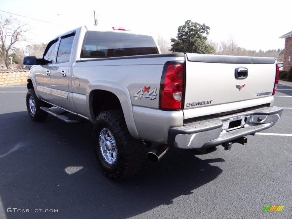 2004 Silverado 2500HD LT Crew Cab 4x4 - Sandstone Metallic / Tan photo #6