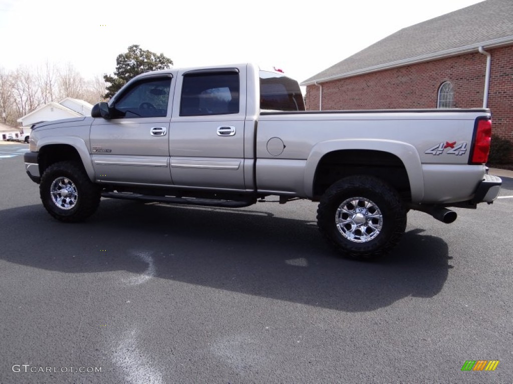 2004 Silverado 2500HD LT Crew Cab 4x4 - Sandstone Metallic / Tan photo #7
