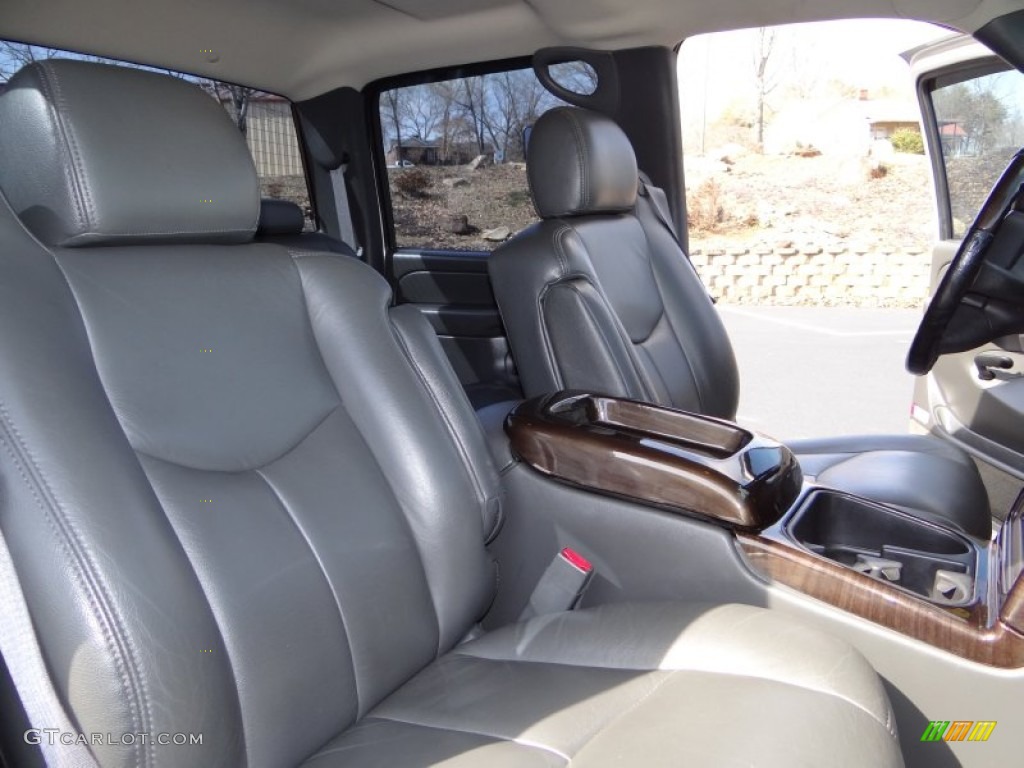 2004 Silverado 2500HD LT Crew Cab 4x4 - Sandstone Metallic / Tan photo #37