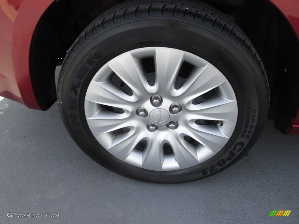 2014 Chrysler 200 LX Sedan Wheel Photos